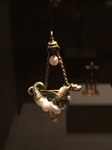 Pendant shaped like a dragon, baroque pearls, gold, enamel, late 16th/early 17th century